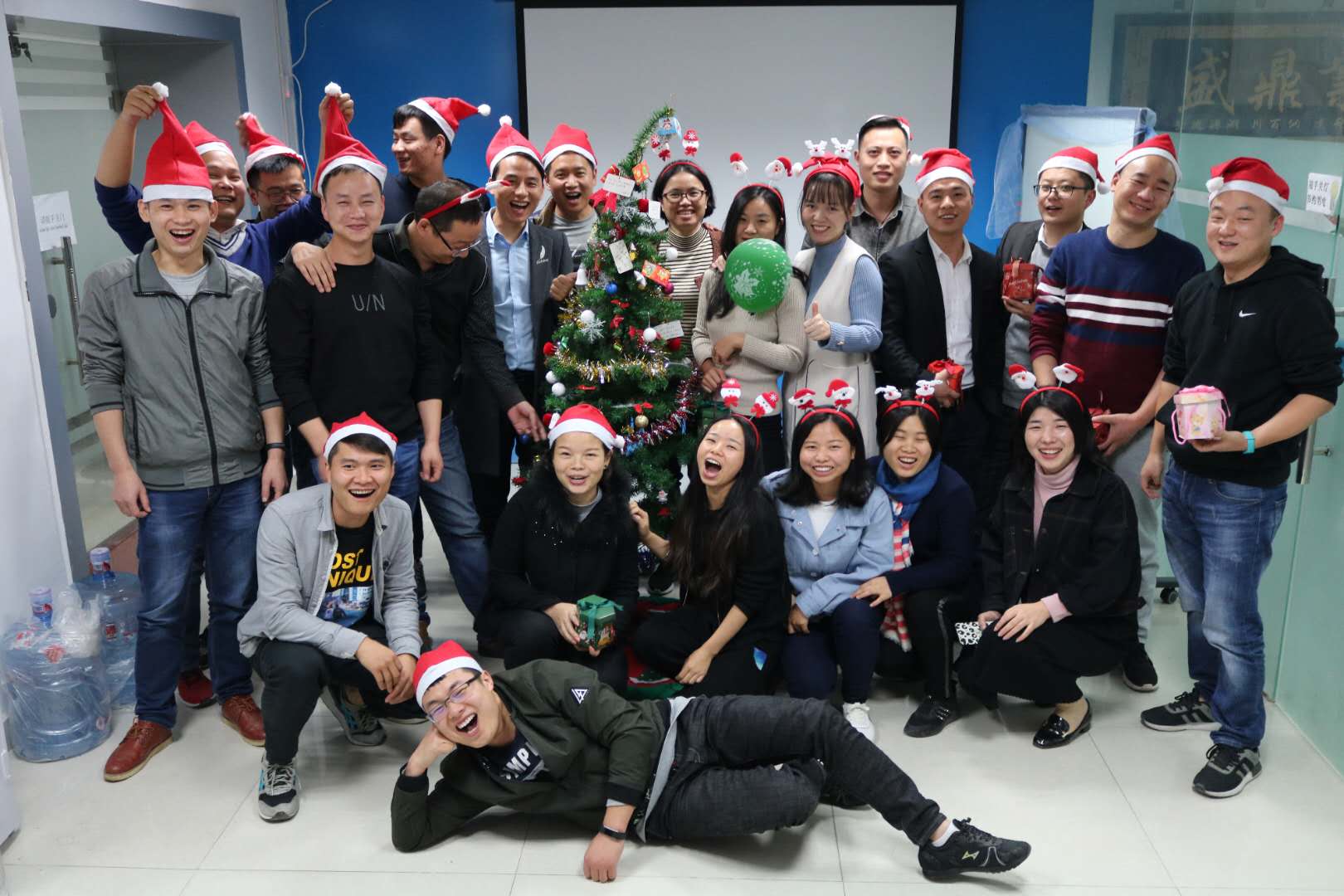 一起活動(dòng)，一起瘋